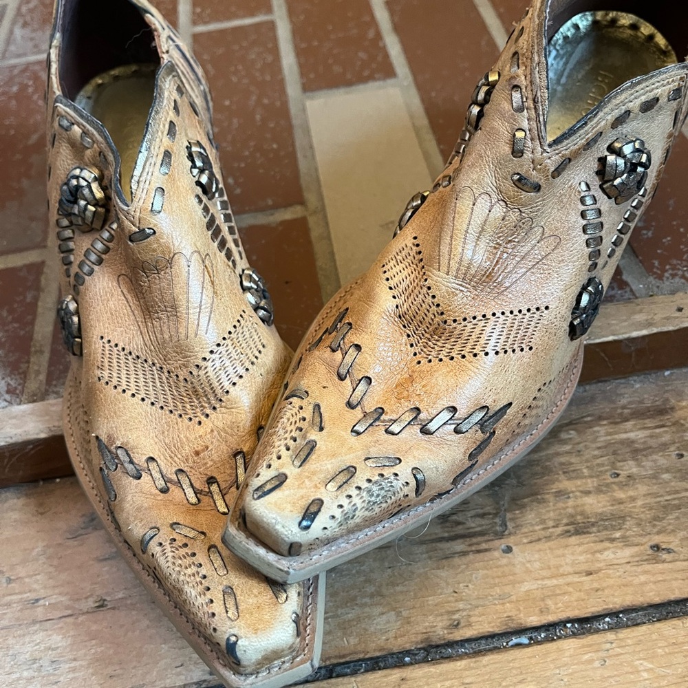 Tan Western Ankle Boots Vintage / one of a kind